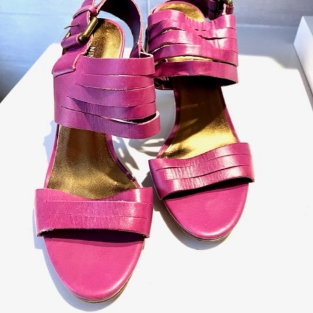 Nine West Pink Sandals ❤️